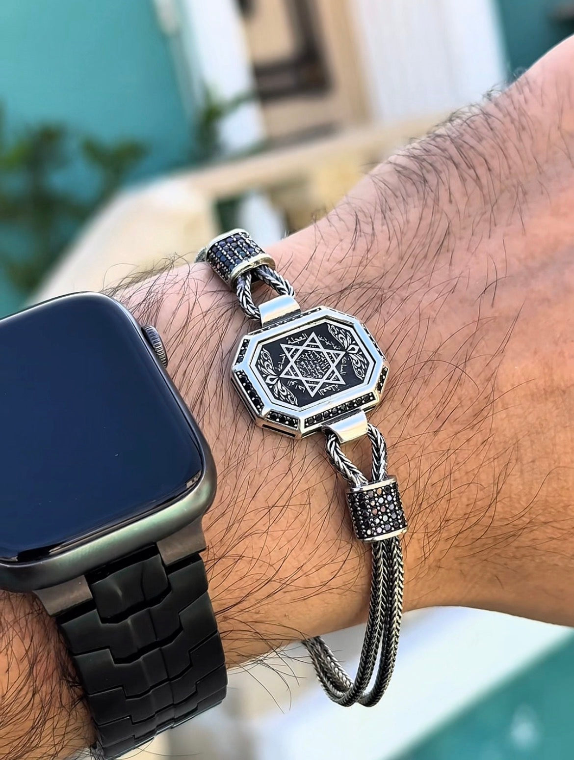 Adjustable Silver Tone Bracelet - D3
